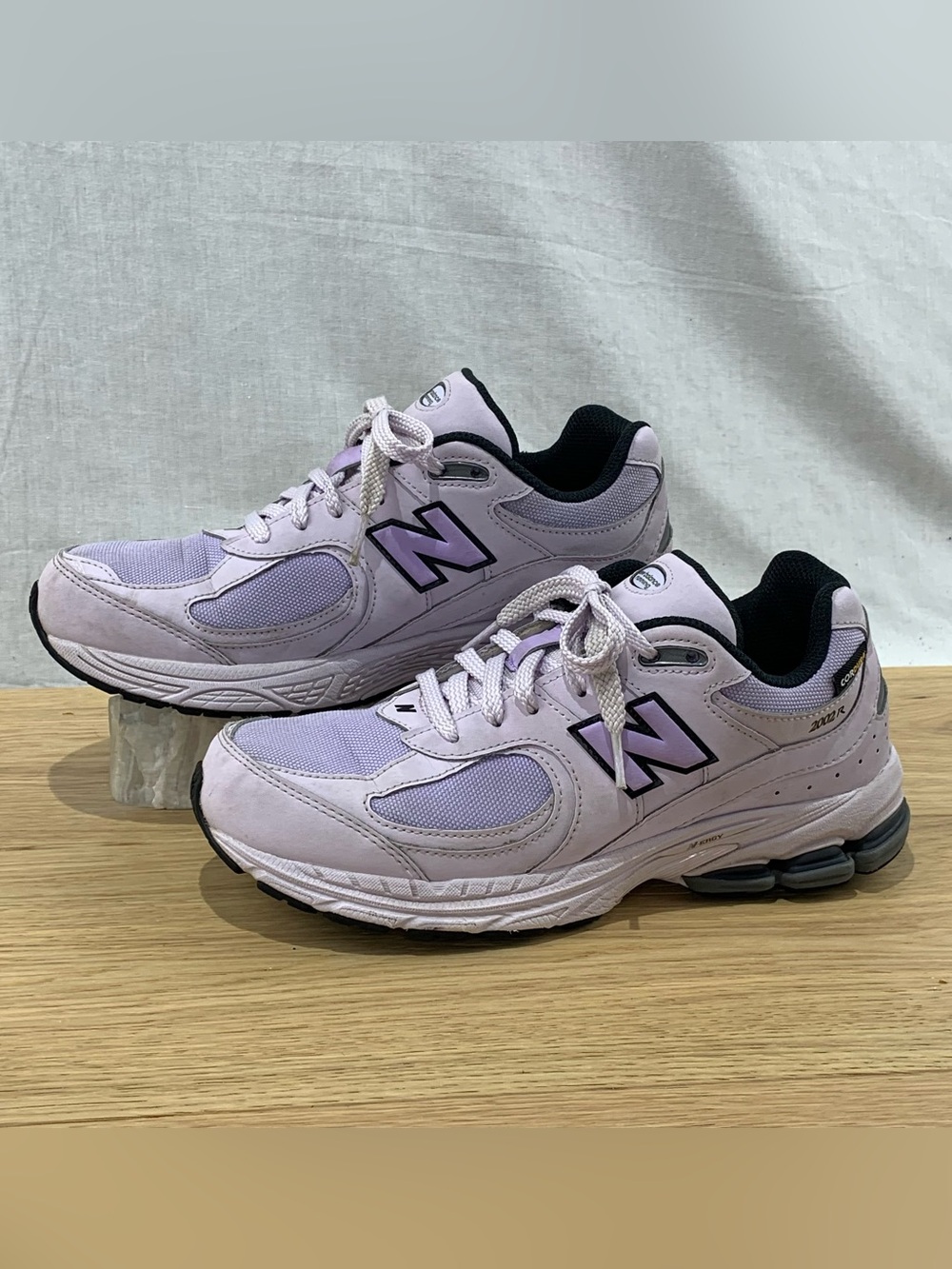 New Balance 2002R Cordura Youth Girl’s Size 7 Purple Athletic Shoes